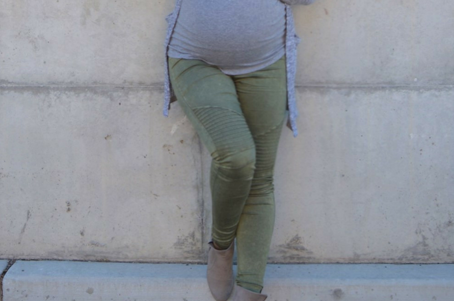 [#BumpStyleApproved: Comfortable maternity leggings is a must have for expecting mama Jody!] - [Green with Envy Moto Leggings]
