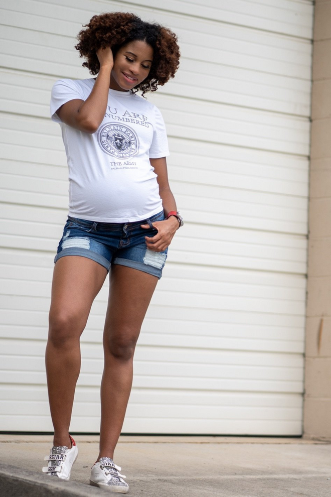 [Chelsea Maternity Jean Shorts] - [Front View}
