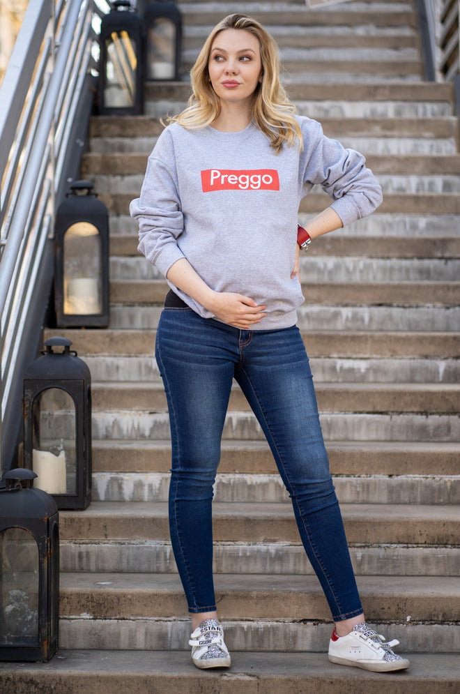 [Tribeca Skinny Maternity Jeans] - [Lifestyle Shot]